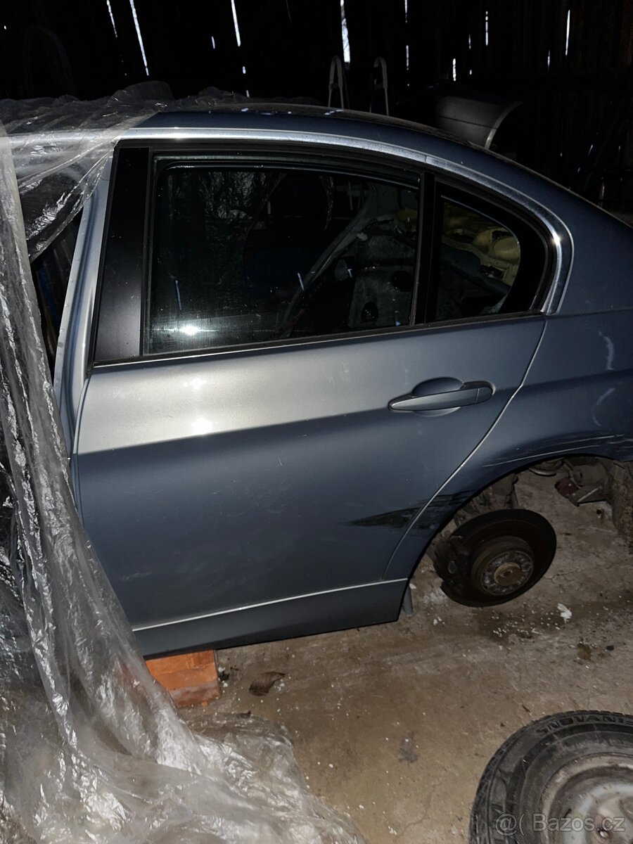 Dveře BMW E90 sedan A34