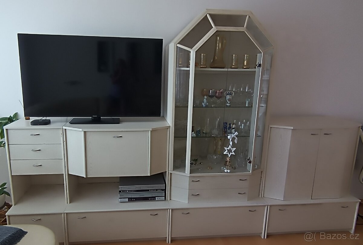 Obývací stěna