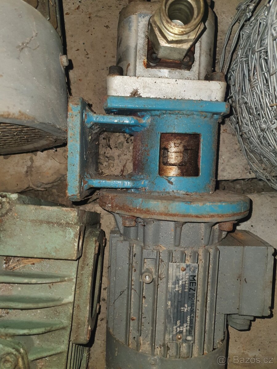 čerpadlo s motorem 370W