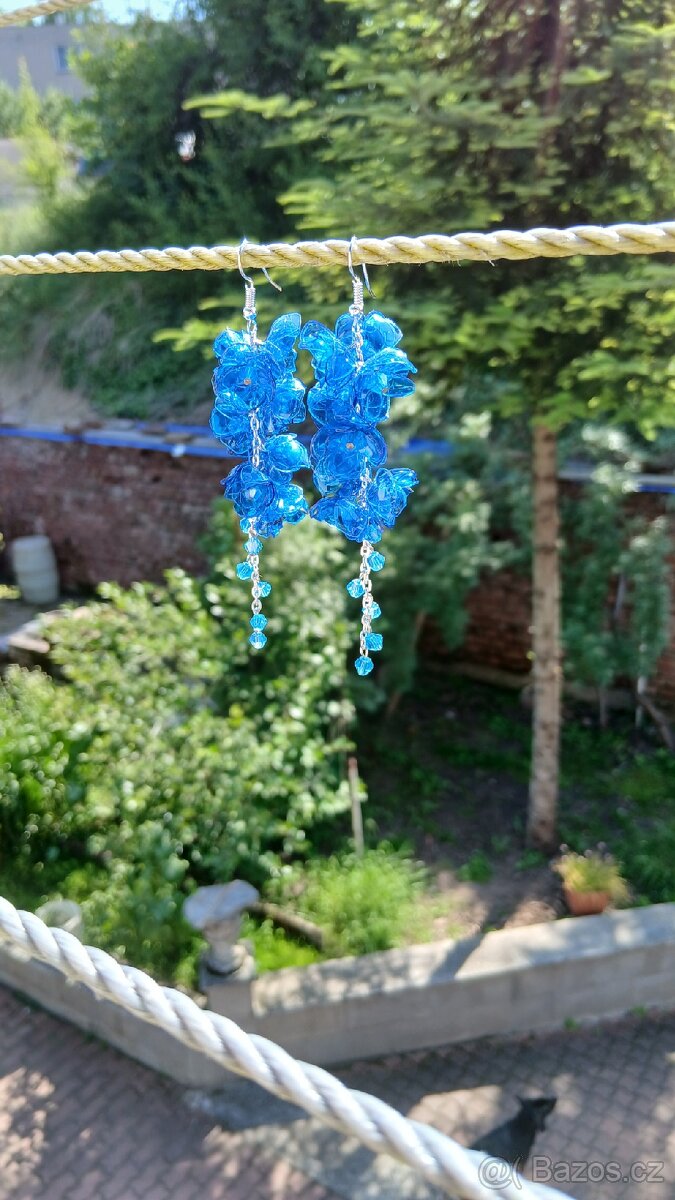 Nové plastové náušnice