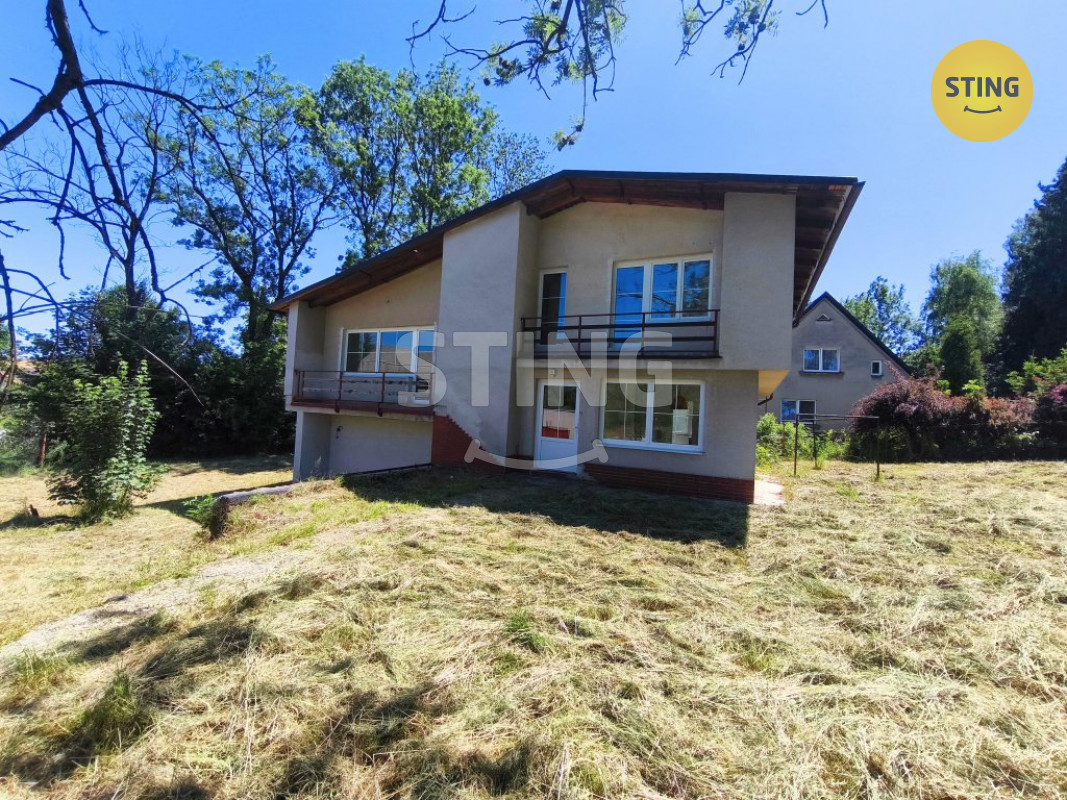 Prodej rodinného domu 190 m², pozemek 800 m² Janovic, 132801