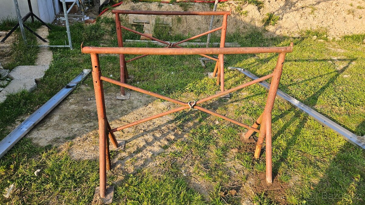 Stavební lešenářské kozy