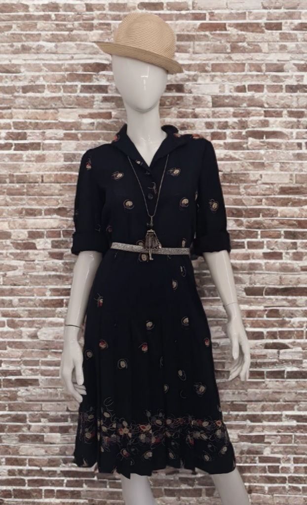 Saty s vintage nadechem