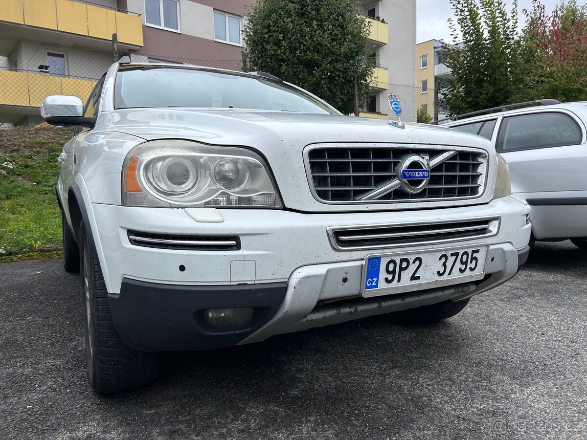 Volvo XC 90 + Fiat Panda zdarma