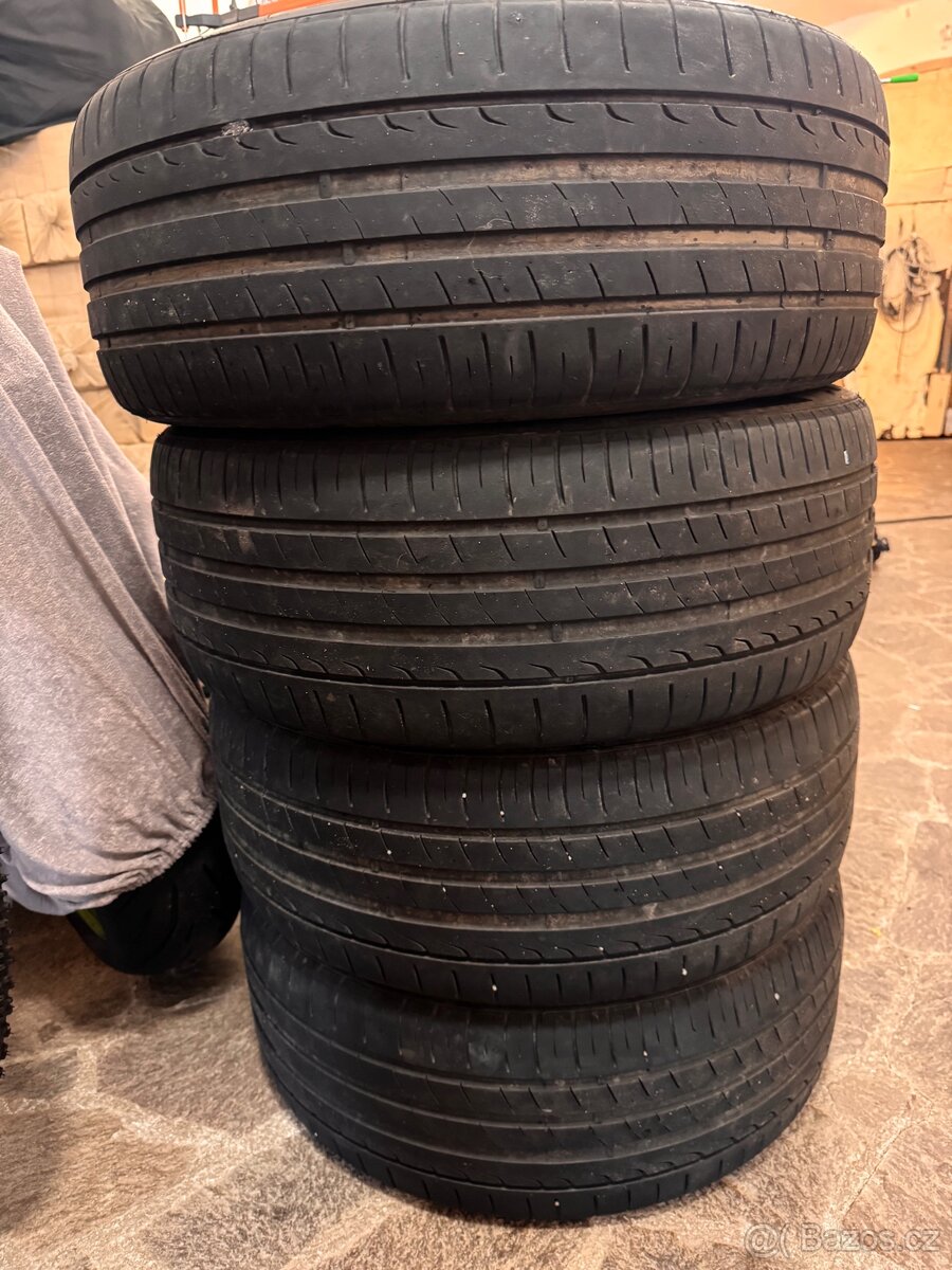 Sada letní pneu 245/45 r19