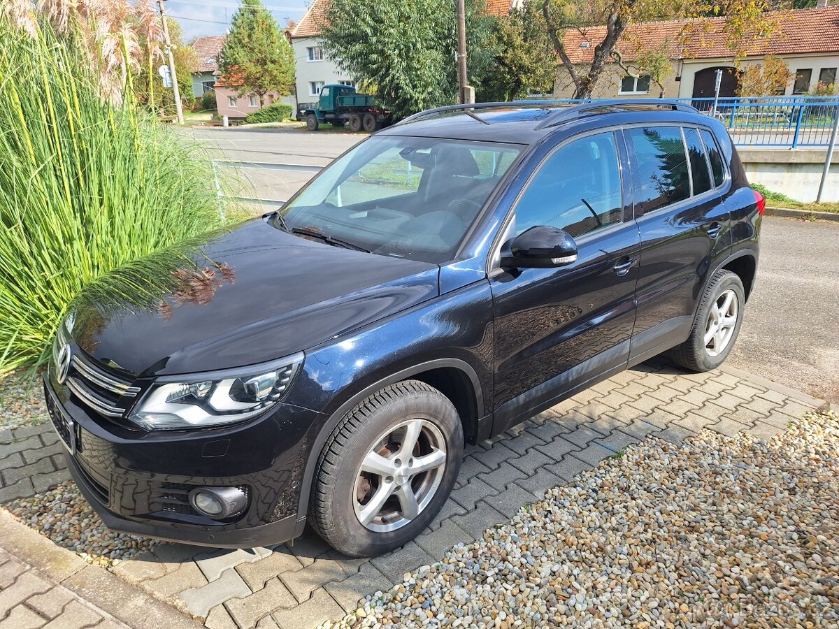 VW Tiguan 1.4tsi 110kw 2015,70tkm,Perfektni stav a výbava.