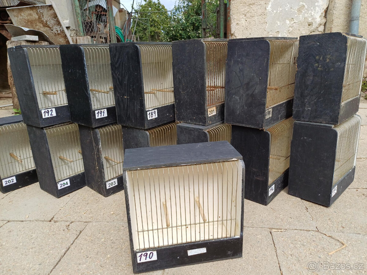 výstavní klec na okrasné ptactvo