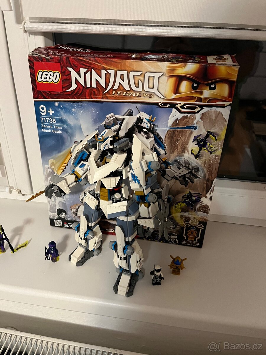 Lego ninjago 71738 Zane bitva s titánskými roboty