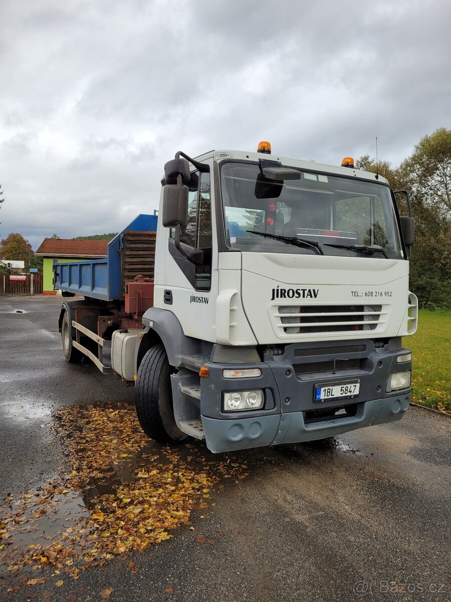 Hákový nosič kontejnerů