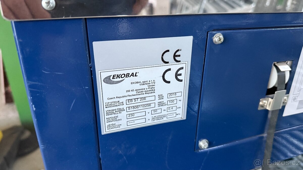 Páskovací stroj poloautomatický