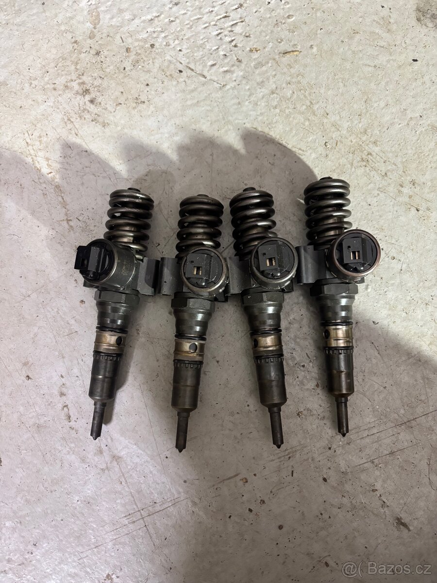 Vstřikovače 03G130073B