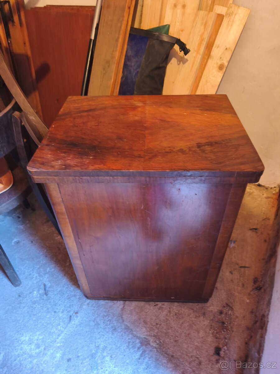 Šicí stroj Minerva