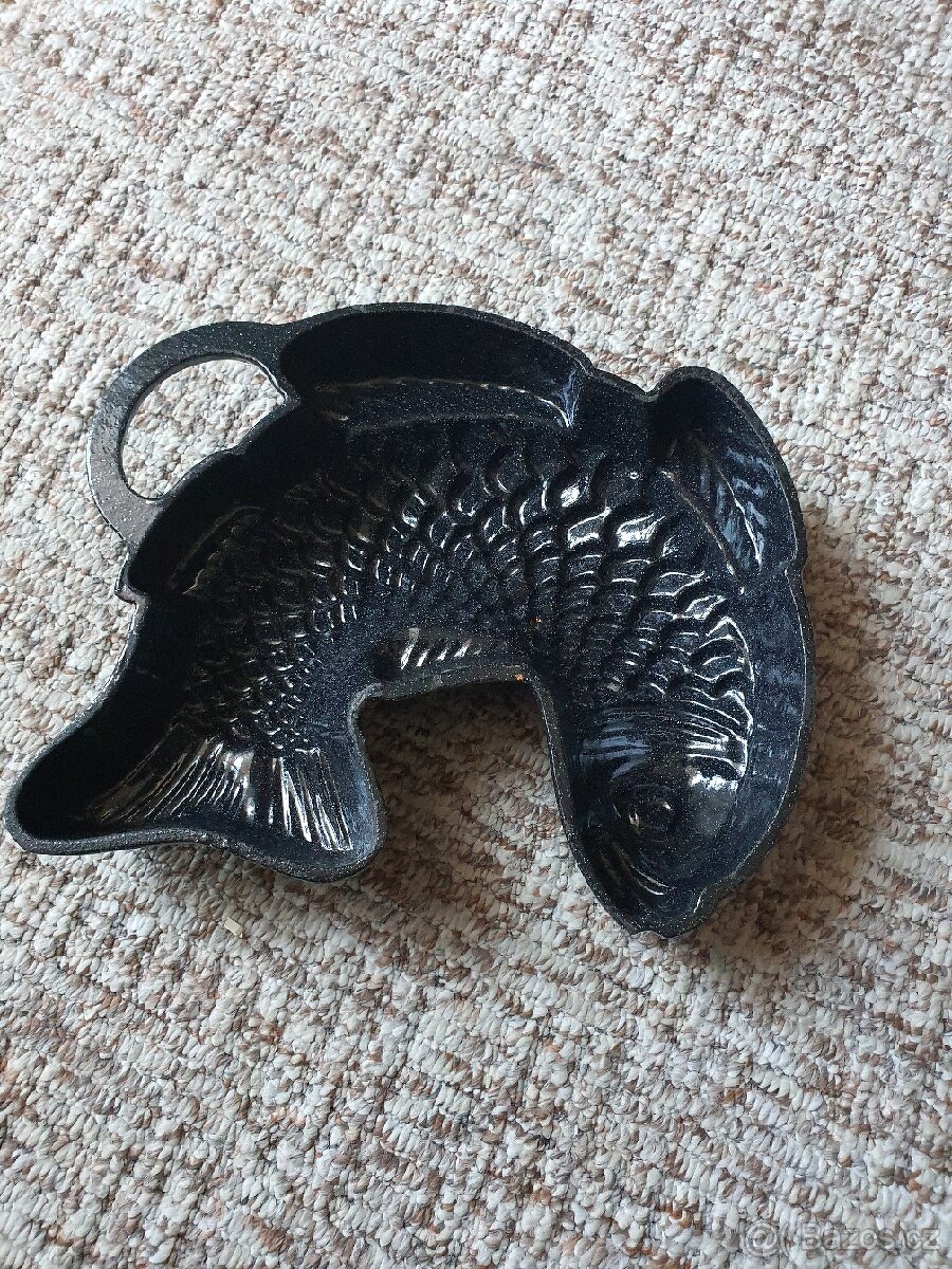 Pečící forma ryba, litina