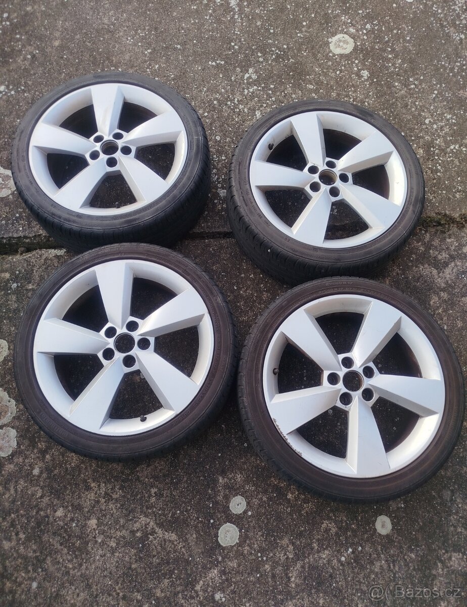 Alu kola včetně letní pneu 215/40R17