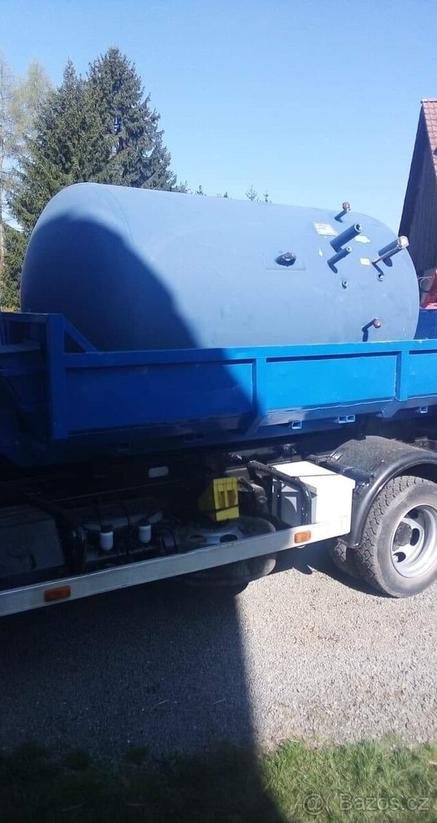 Akumulacni nádrž LPG zásobník  2700 litrů