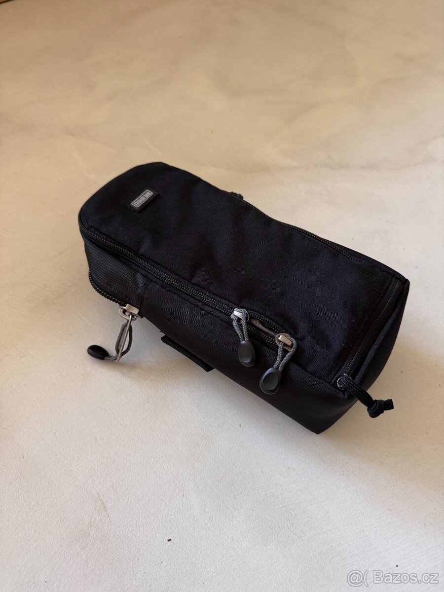 Black Rapid pouzdro na blesk a menší pouzdra na objektivy