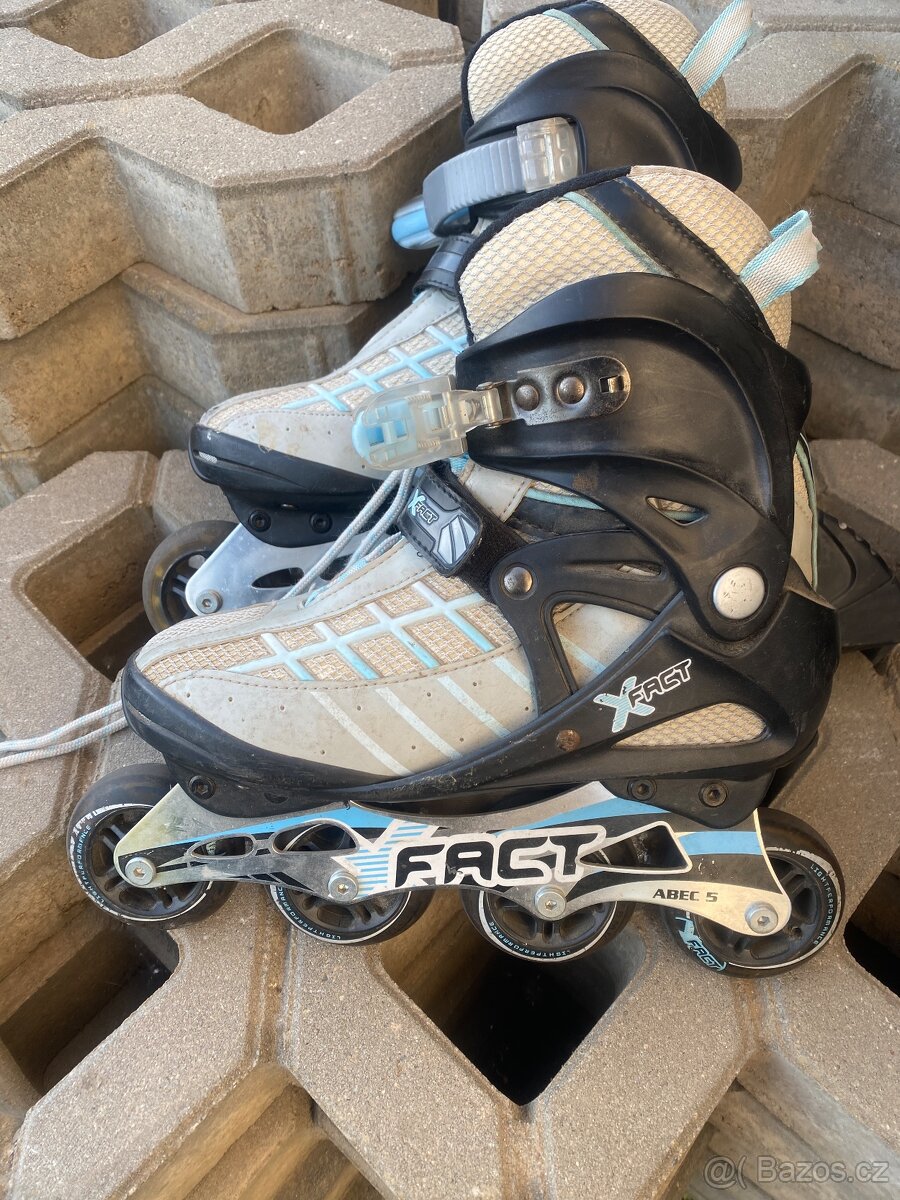 Dámské kolečkové brusle vel 39