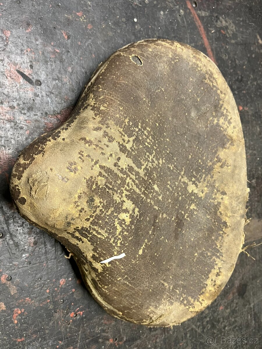 Sedlo Jawa 250,350 Pérák