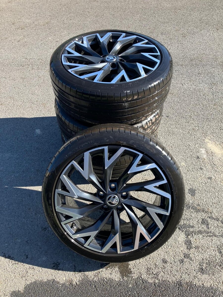 Helix 19" Superb 4 vč. pneu GoodYear