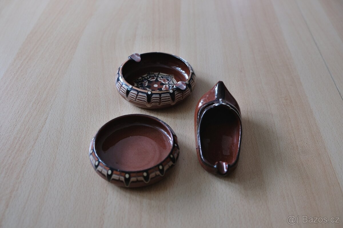 Bulharská keramika - sada popelníků