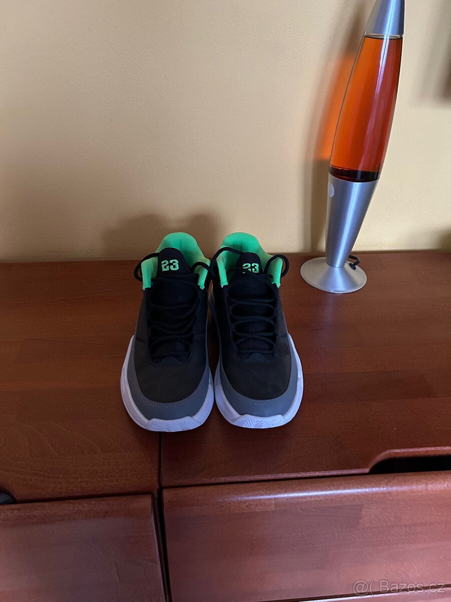 Jordan Max Aura 3
