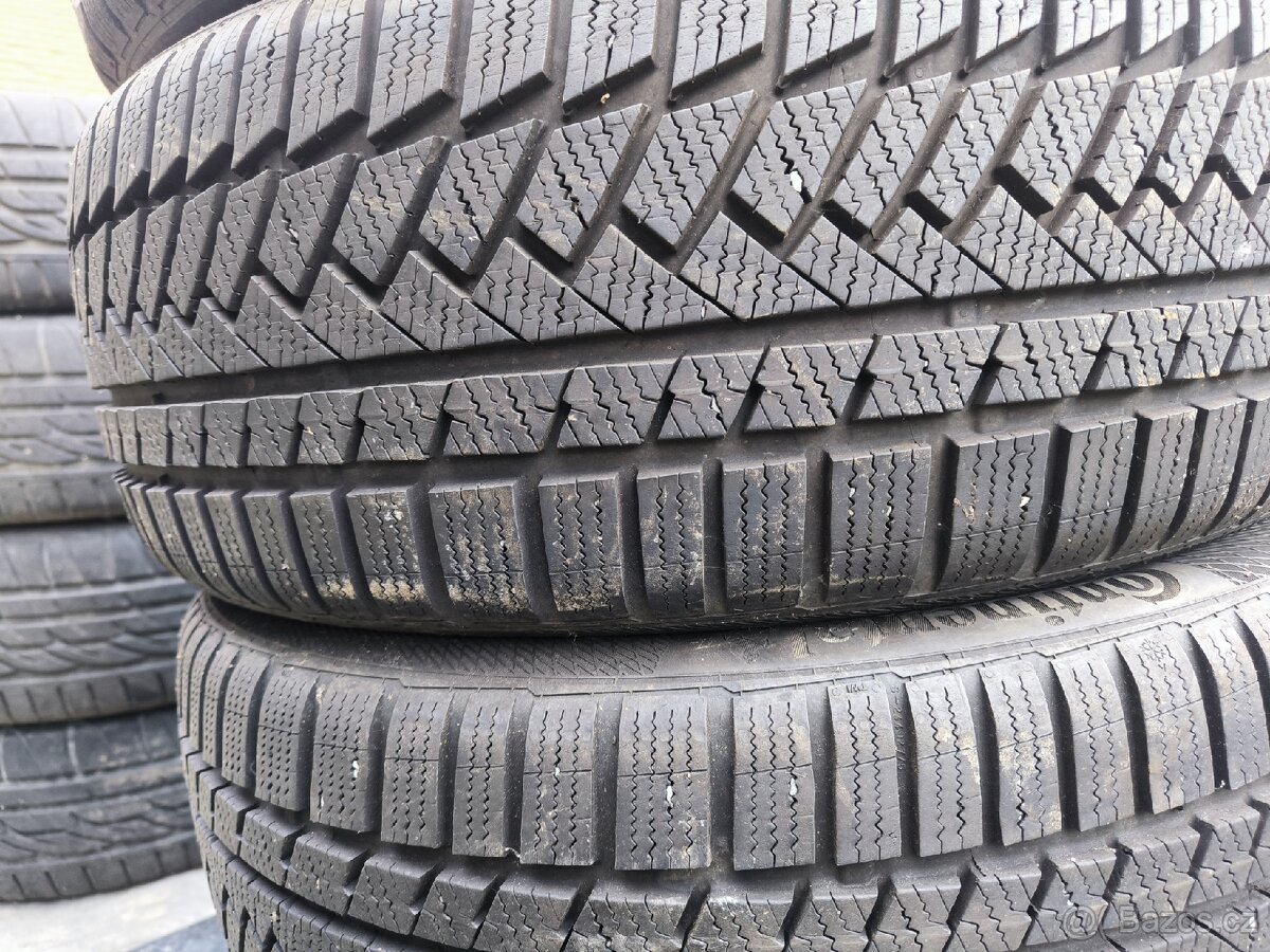 225/45/19 , zimní Continental
