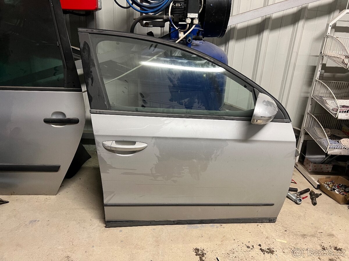 Dveře Passat B6 Pravé přední