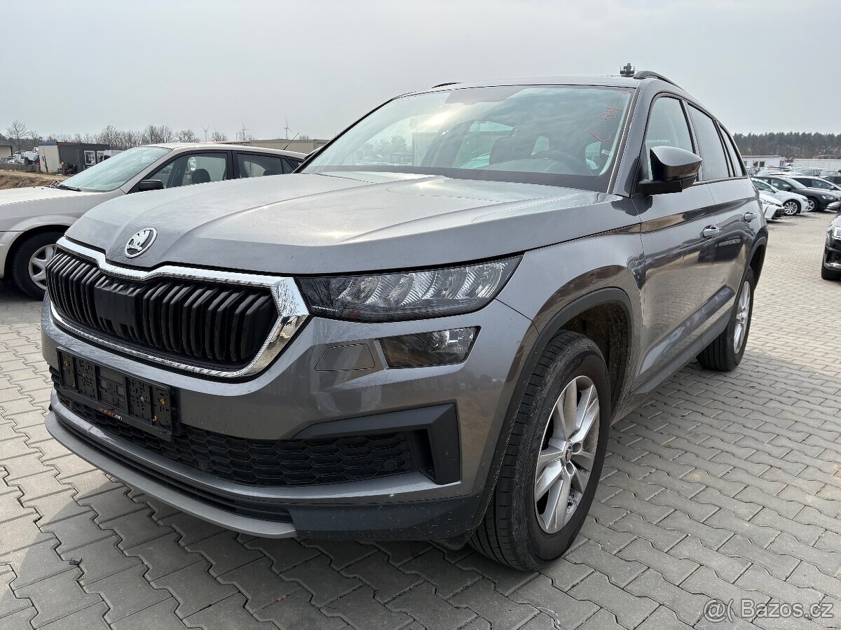 Škoda kodiaq 2tdi dsg m.r2023 facelift virtual full led -