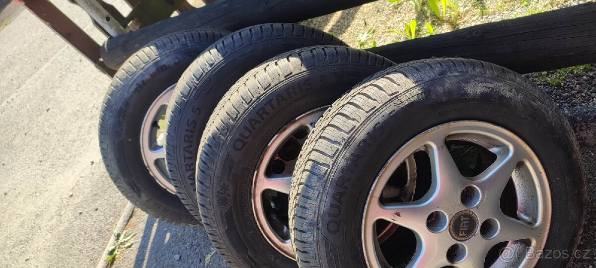 Pneu 155/80 R13