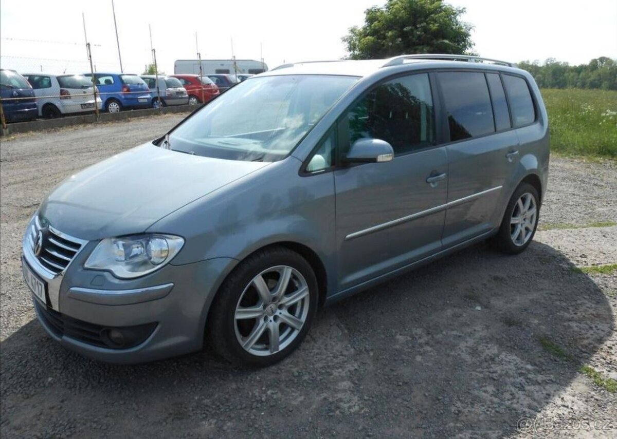 Volkswagen Touran 2,0 TDI 103 kW DIGIKL.Historie nafta