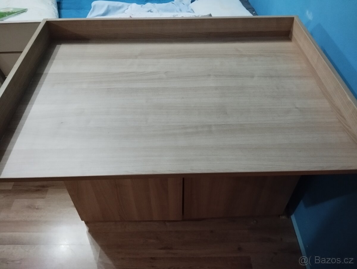 Přebalovací pult
