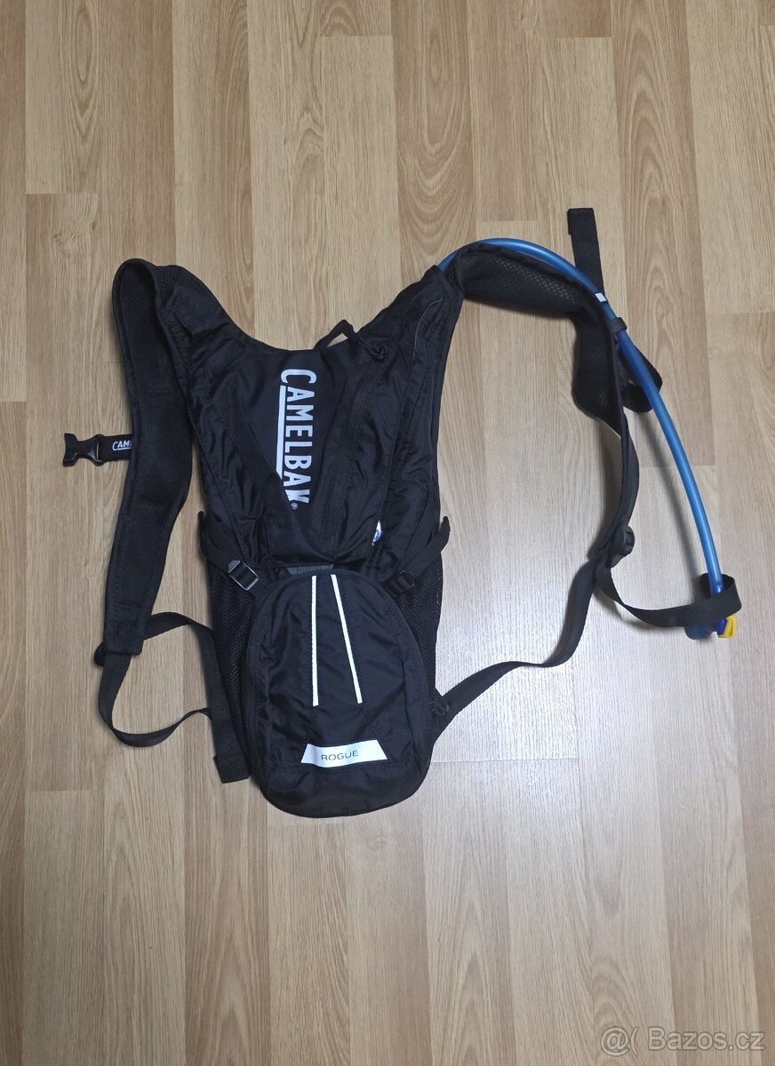 Cyklistický hydro batoh Camelbak ROGUE černý