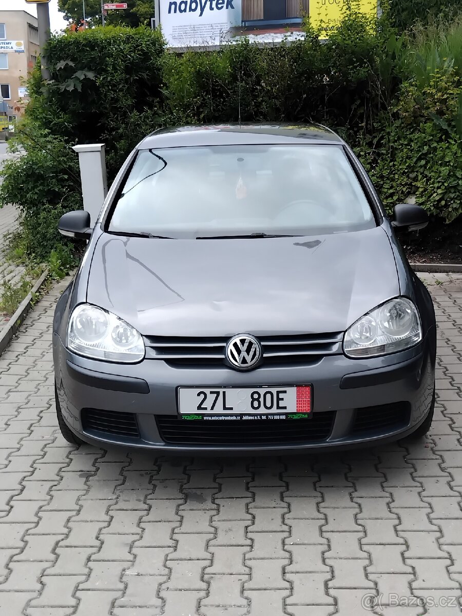 Prodám avto plně pojízdné.