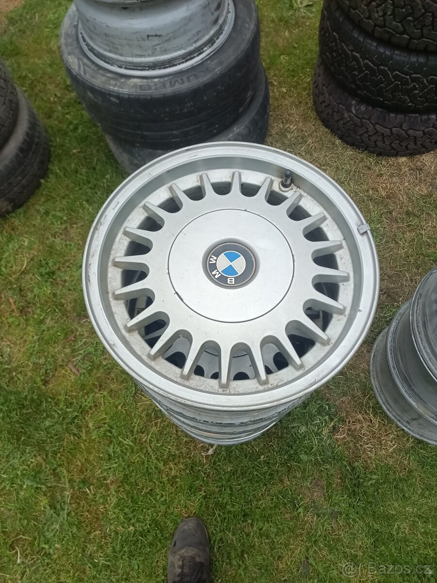 BMW E34 7x15