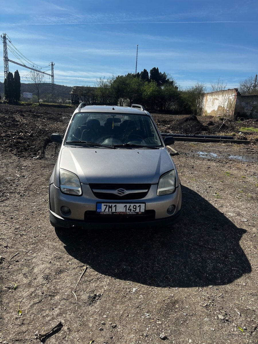 Suzuki ignis 1,5 4X4 rok 2004 užasný pracant