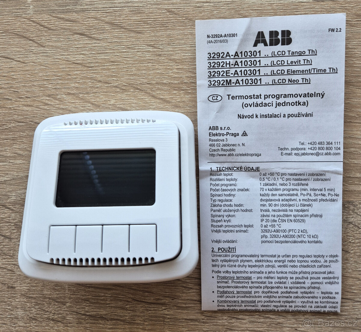Pokojový univerzální programovatelný termostat ABB – 4 ks