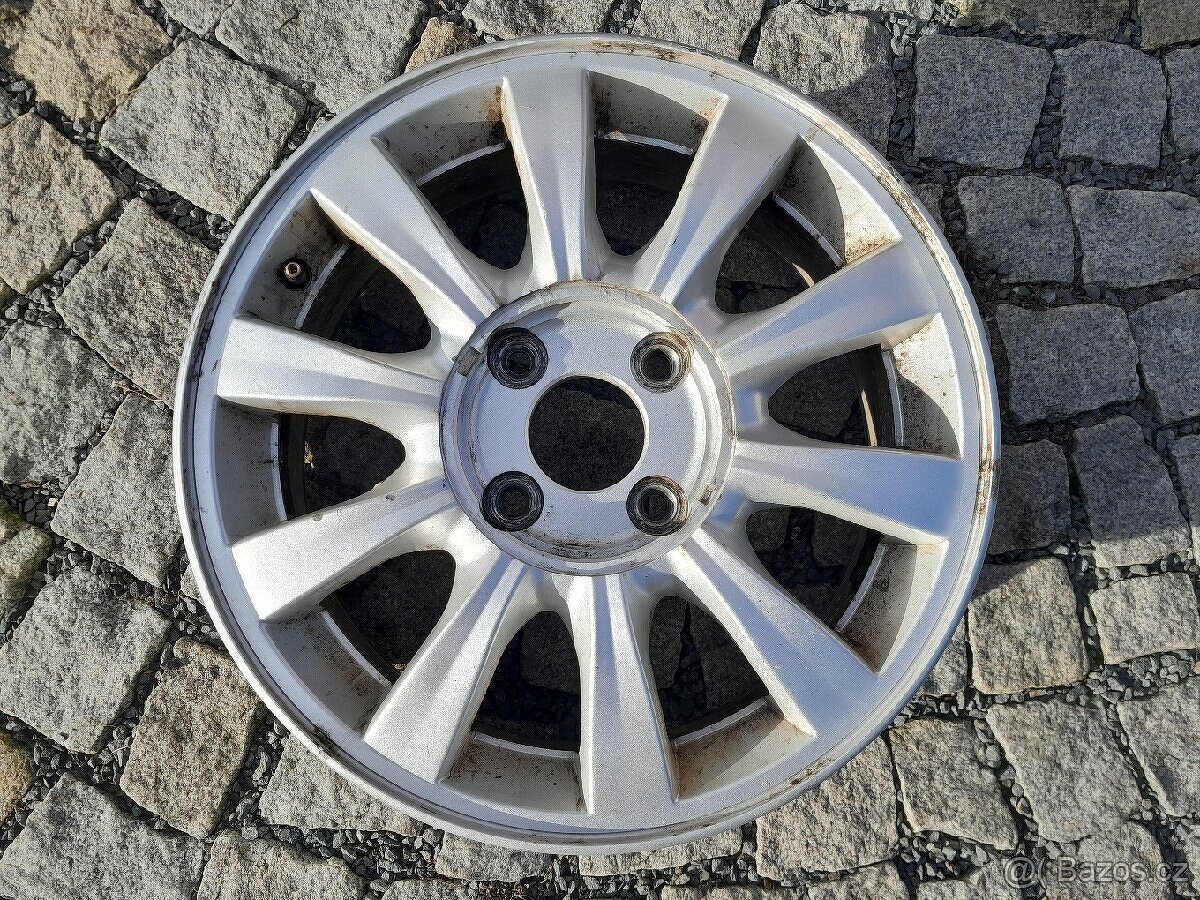 Litá kola Hyundai 6JxR16 4x114.3 ET 46 díra 67,1 - 4 až 5 ks