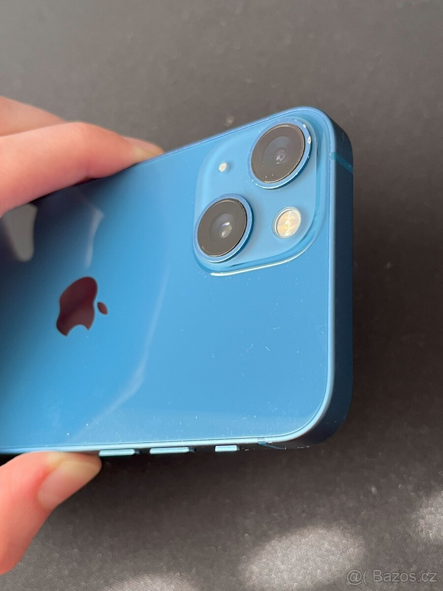 iPhone 13 mini 128 GB v modré barvě