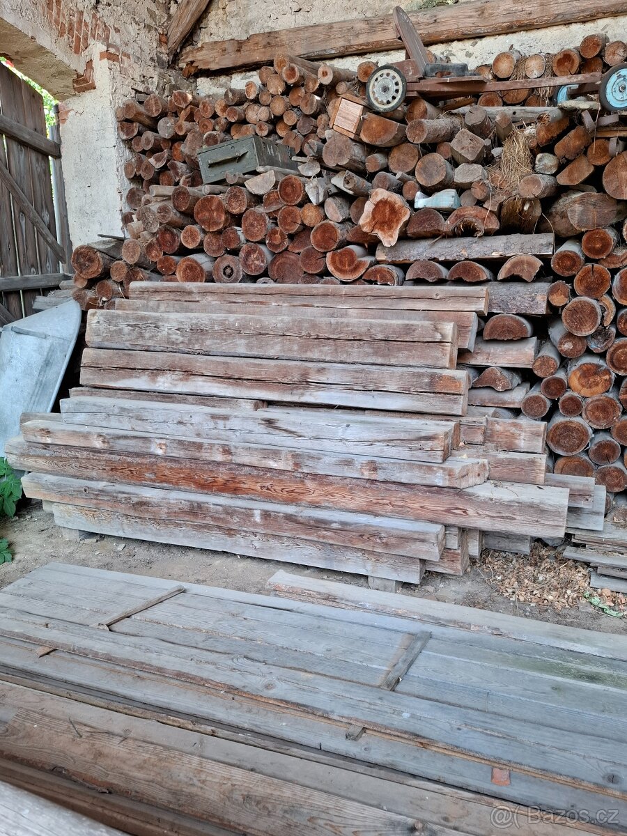 Dřevěné trámy