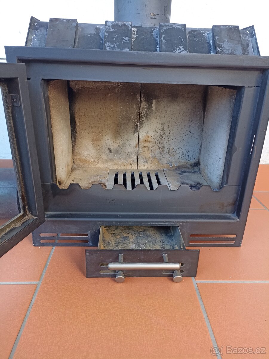 Krbová vložka s kouřovodem