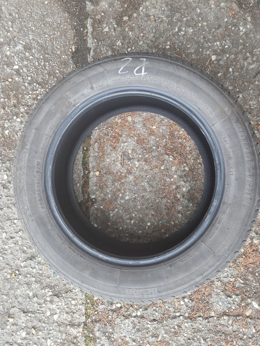Letní pneu 225/55 r17
