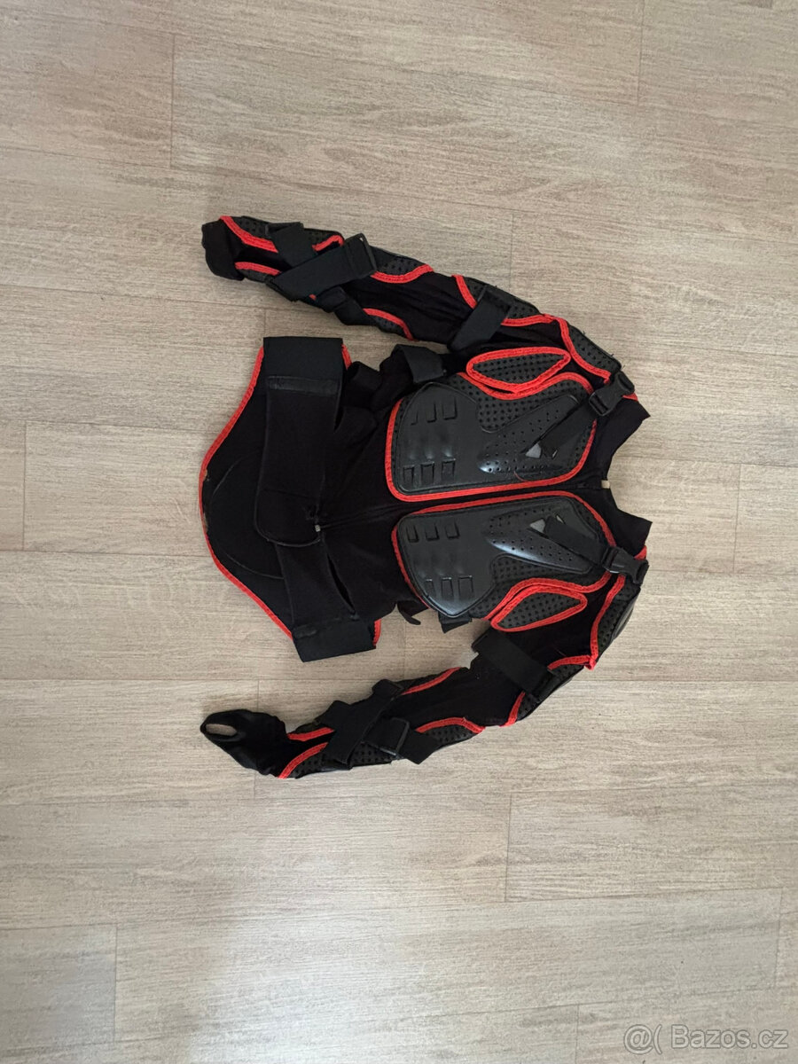 Celotělový chránič