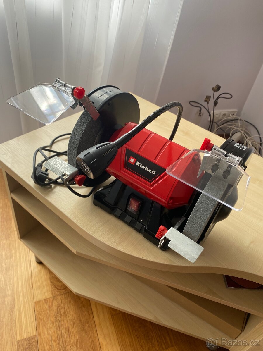 Elektrická dvoukotoučová stolní bruska Einhell TC-BG 200 L