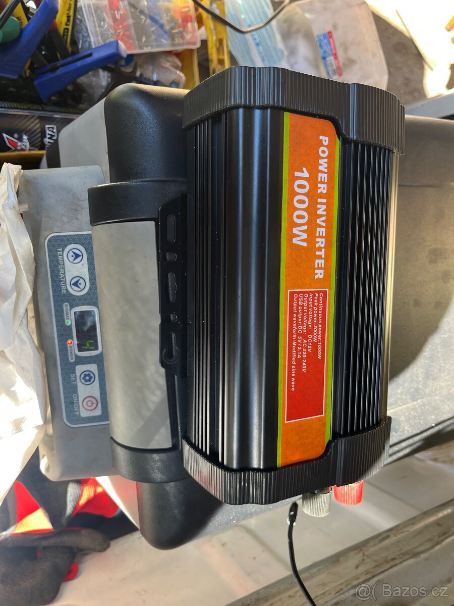 12v Měnič napětí 220v 1000w