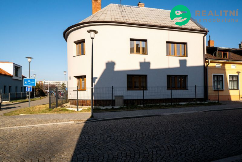 Rodinný dům 2× 4+1 Karviná