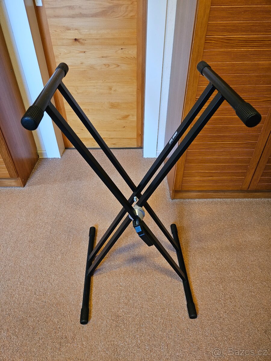 Stojan na klávesy Adam hall