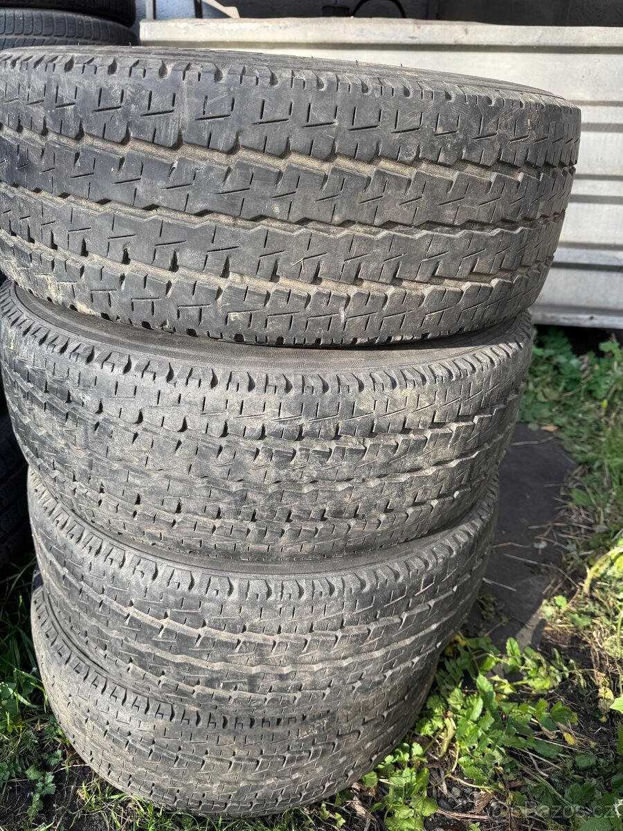 Pneumatiky 215/60R17C