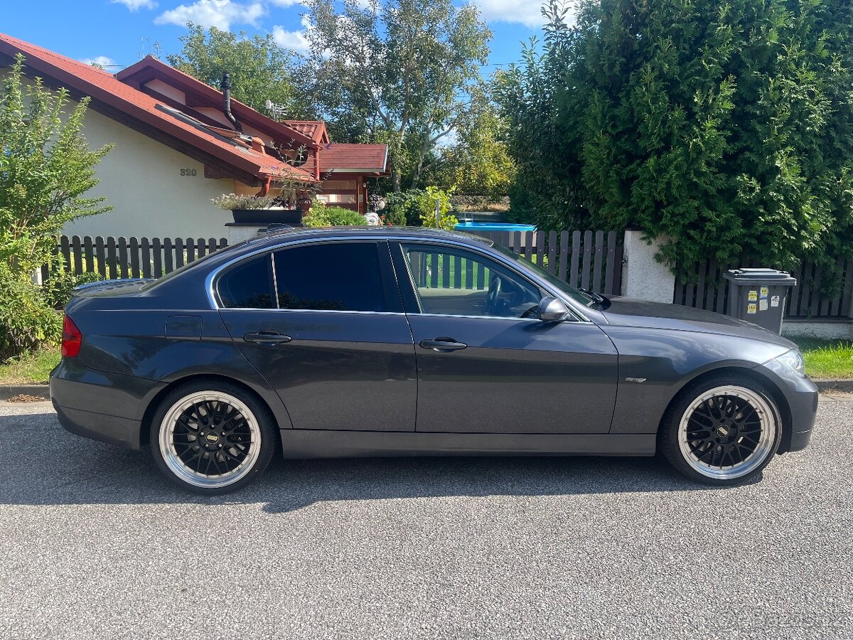 BMW e90 330i/ N52 190kw