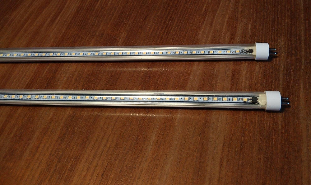 2ks LED trubice, náhrada zářivky T5