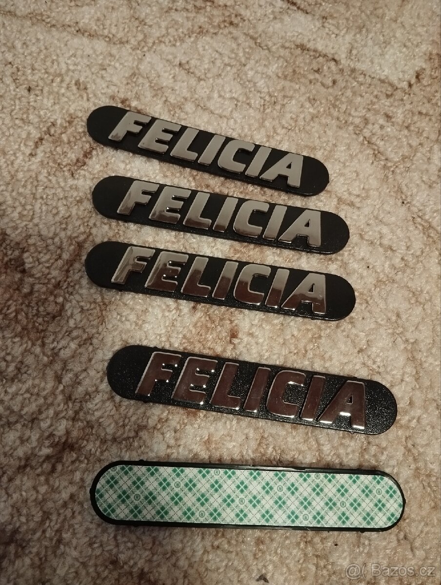 Nápis Felicia na páté dveře originál